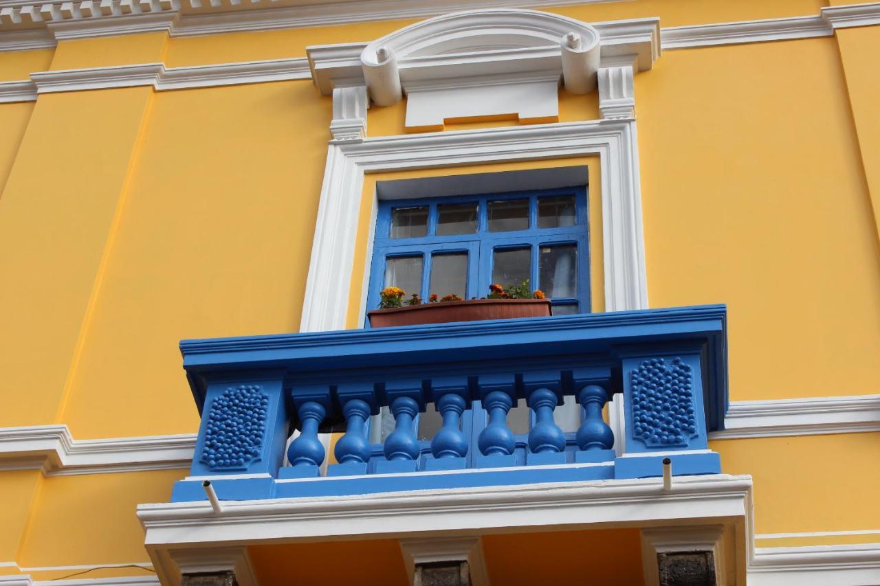 Hostal Café Tiana Latacunga Exterior foto